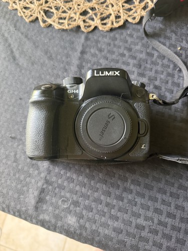 Panasonic lumix gh4 16mp - lumix,